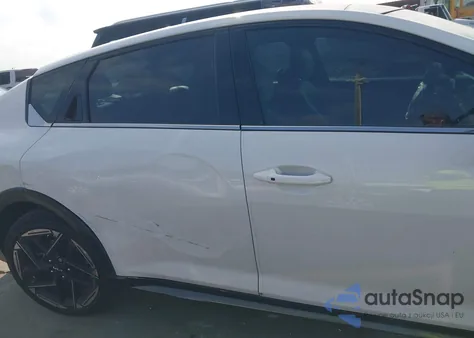 2025 Kia K4 Gt-Line z USA, uszkodzony, nr VIN 3KPFW4DE9SE098445